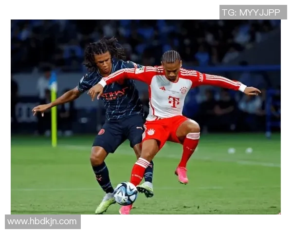 拜仁在友谊赛中大胜波尔图乌龙球引发全场热烈反响与战术分析